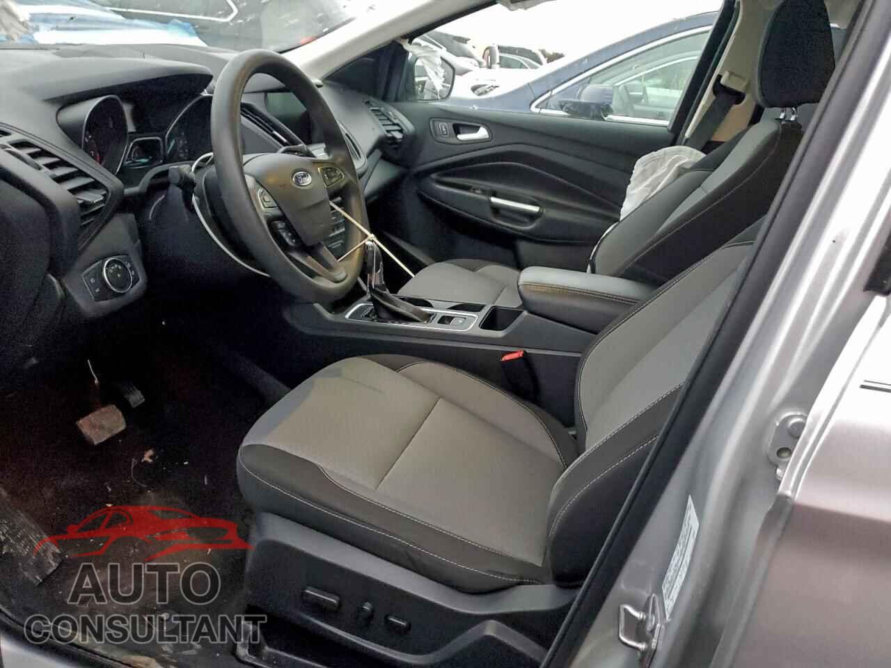 FORD ESCAPE 2017 - 1FMCU9GD8HUD49812