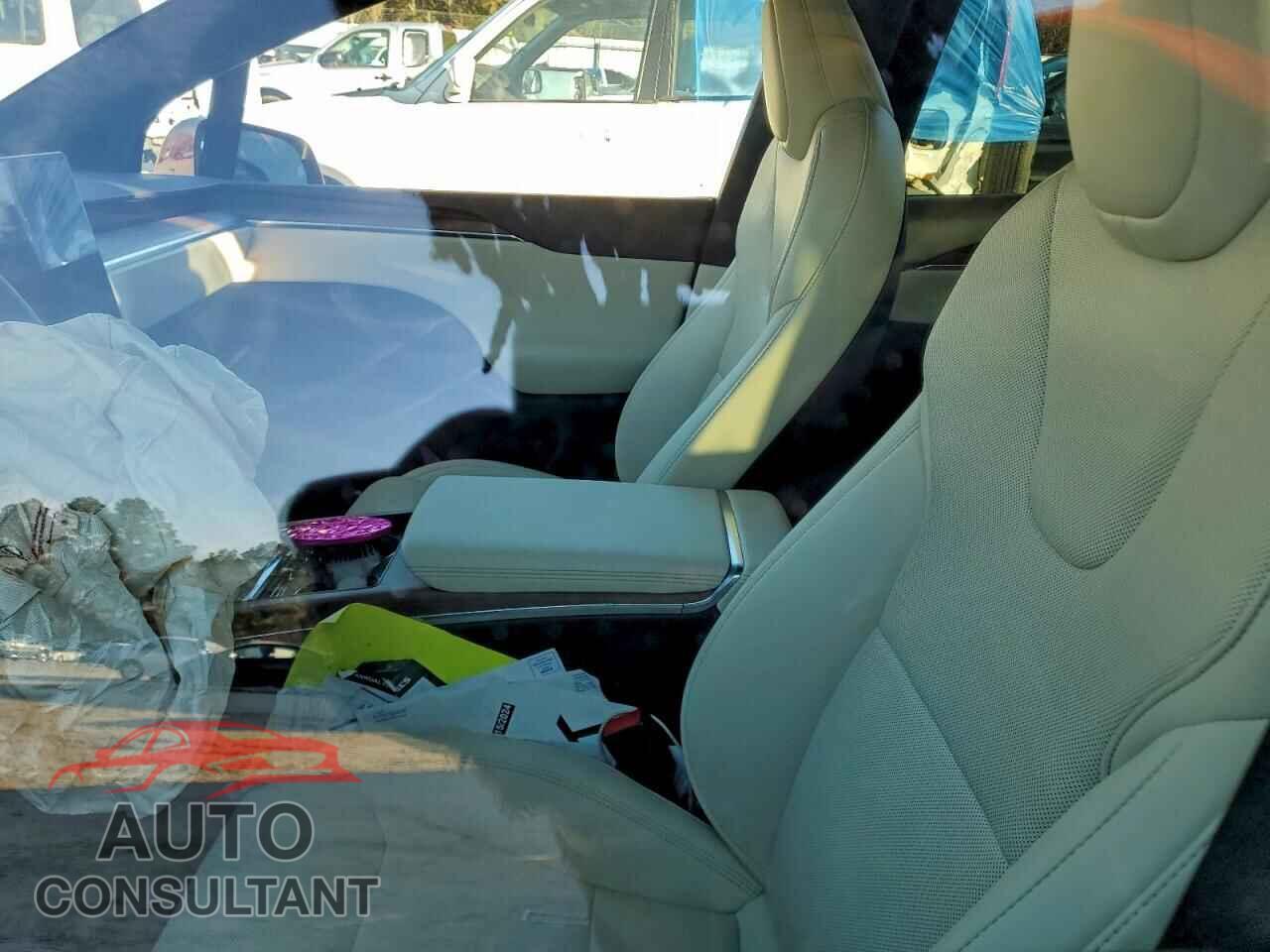 TESLA MODEL X 2024 - 7SAXCAE50RF447106