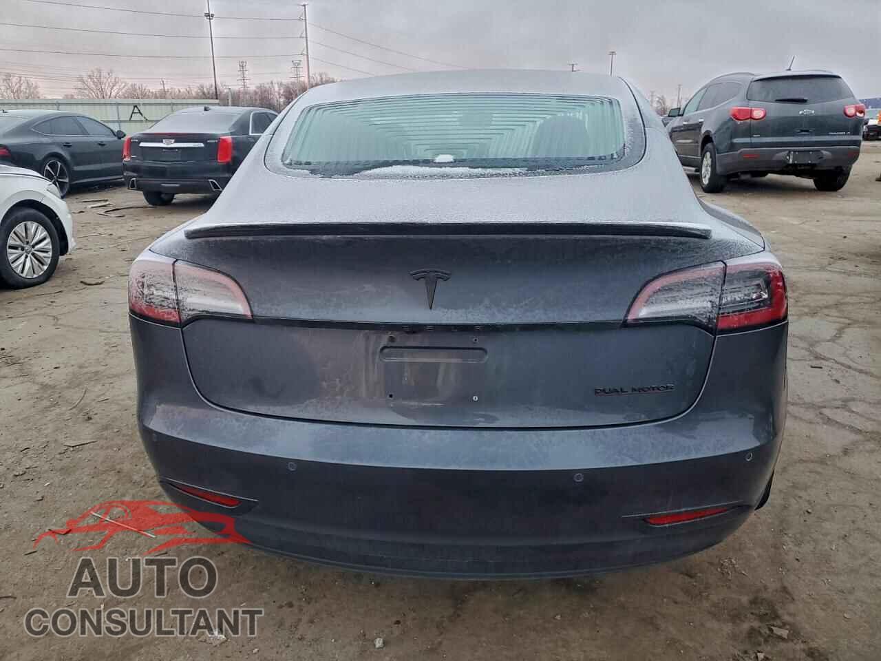 TESLA MODEL 3 2018 - 5YJ3E1EB9JF093120