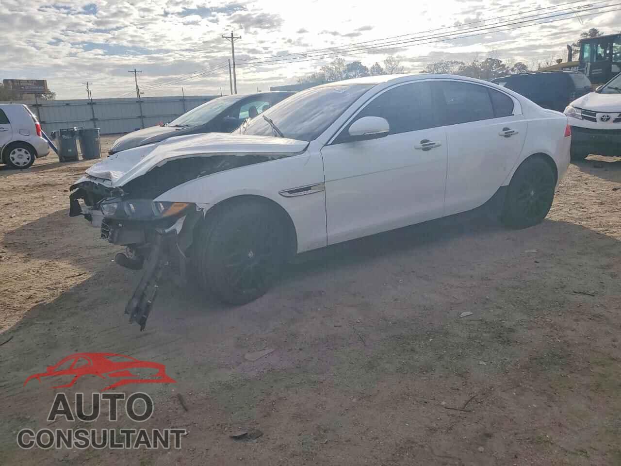 JAGUAR XE 2017 - SAJAR4BG3HA962666