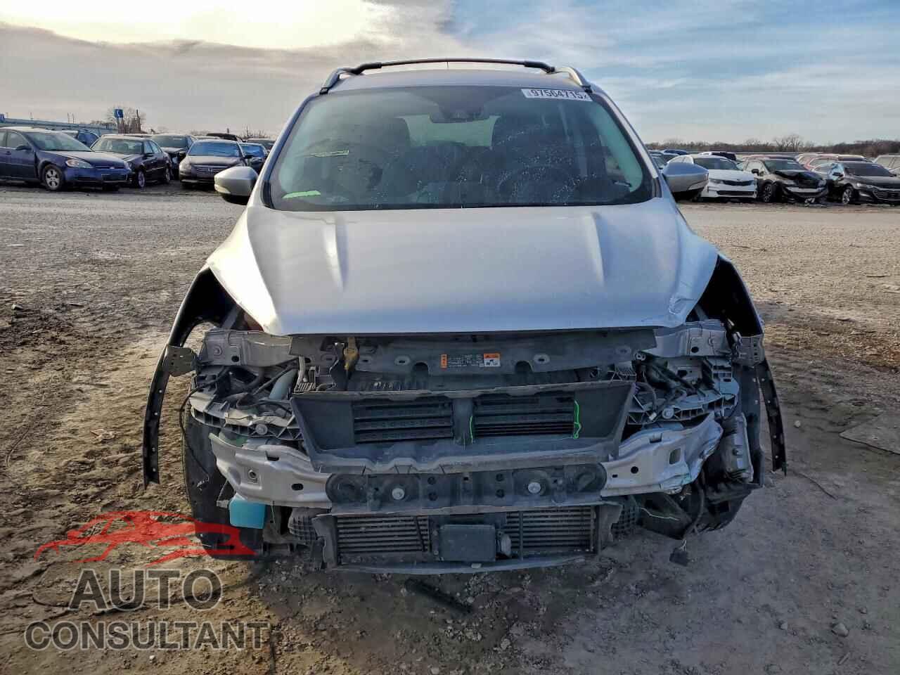 FORD ESCAPE 2017 - 1FMCU9J96HUB29217