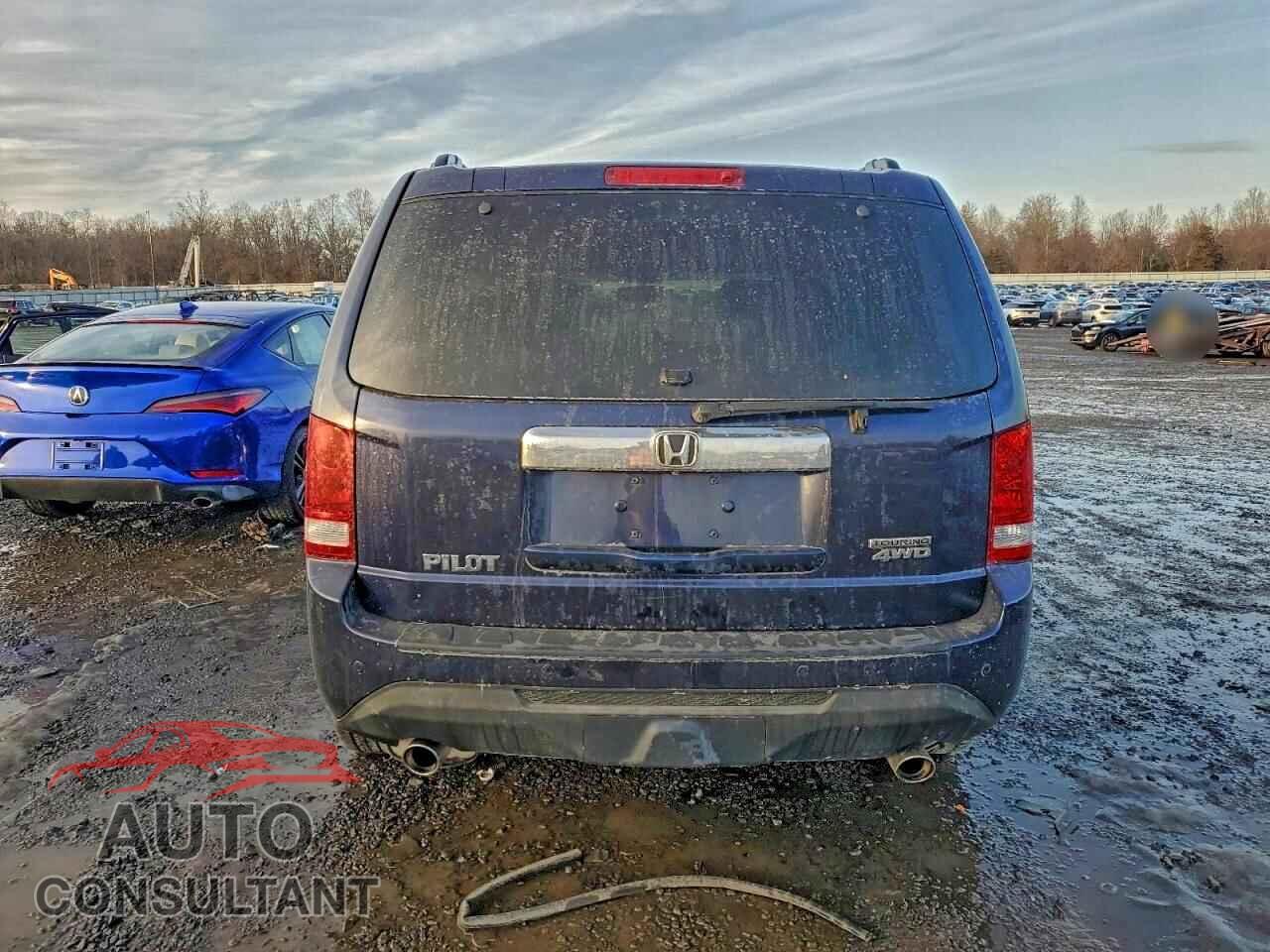 HONDA PILOT 2015 - 5FNYF4H92FB041056