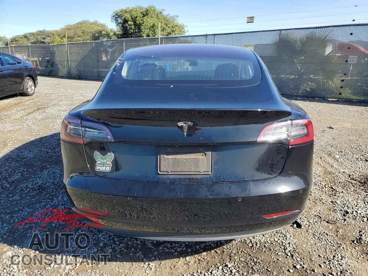 TESLA MODEL 3 2018 - 5YJ3E1EA5JF171772