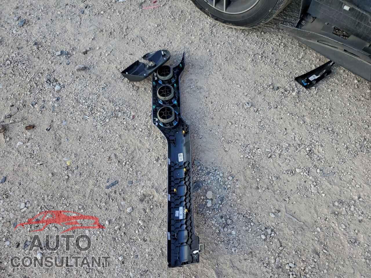 FORD MUSTANG 2021 - 1FA6P8CF2M5143602
