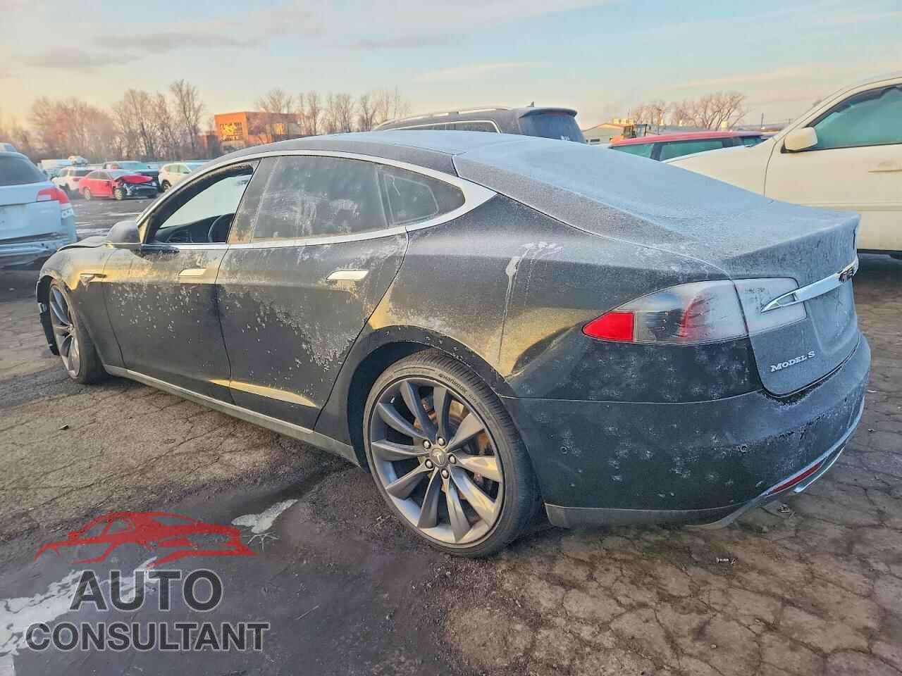 TESLA MODEL S 2015 - 5YJSA1E28FF109905