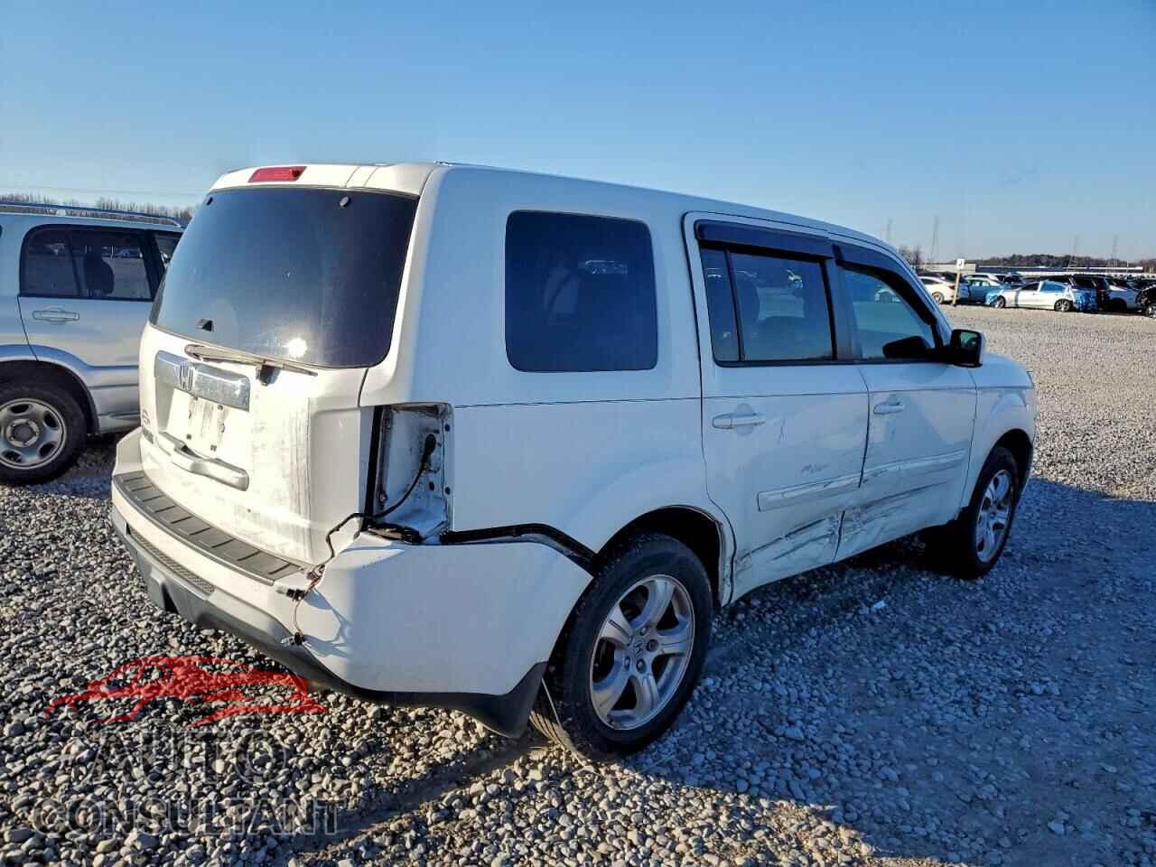 HONDA PILOT 2013 - 5FNYF3H42DB013284