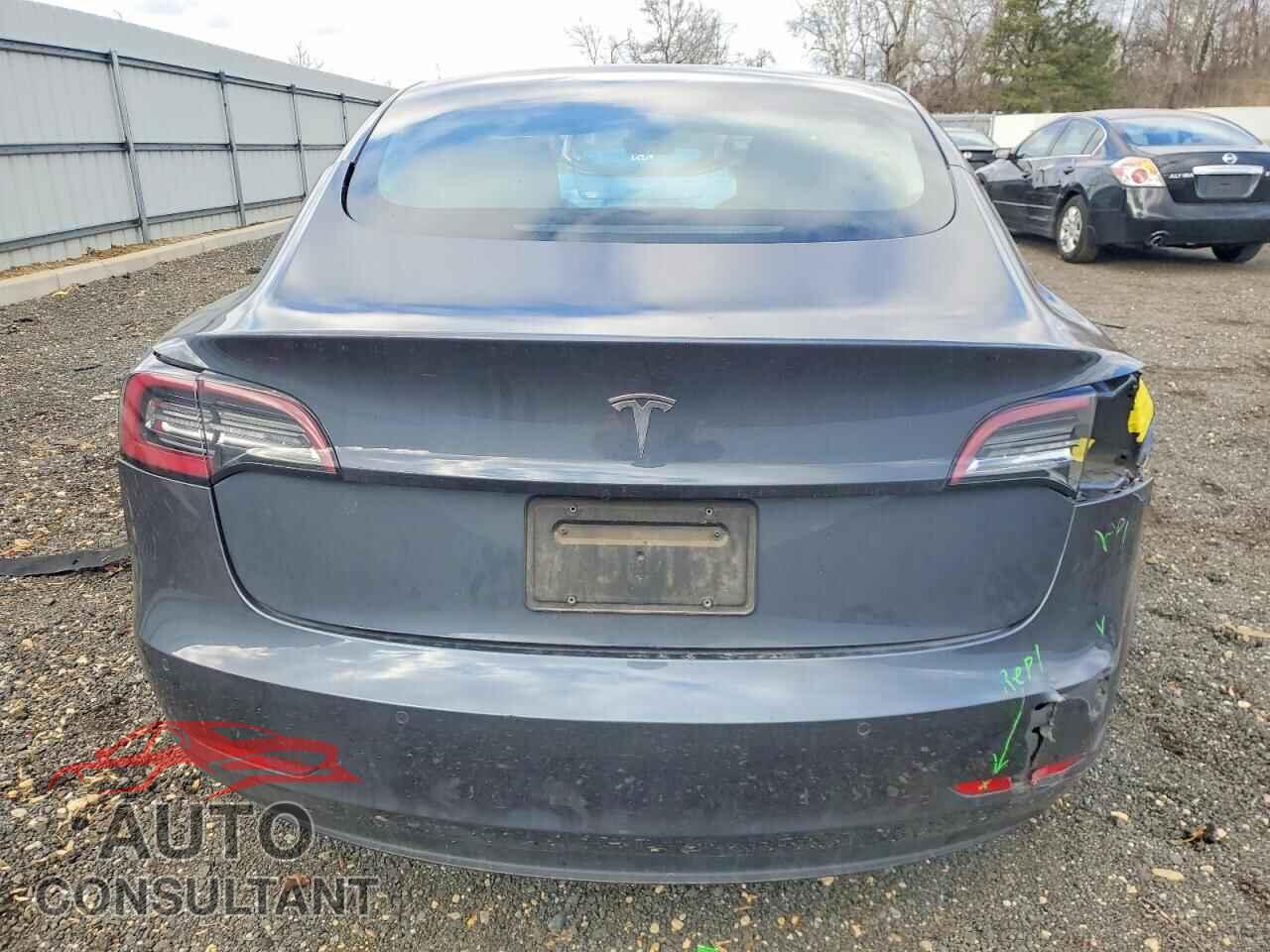 TESLA MODEL 3 2021 - 5YJ3E1EA6MF075413