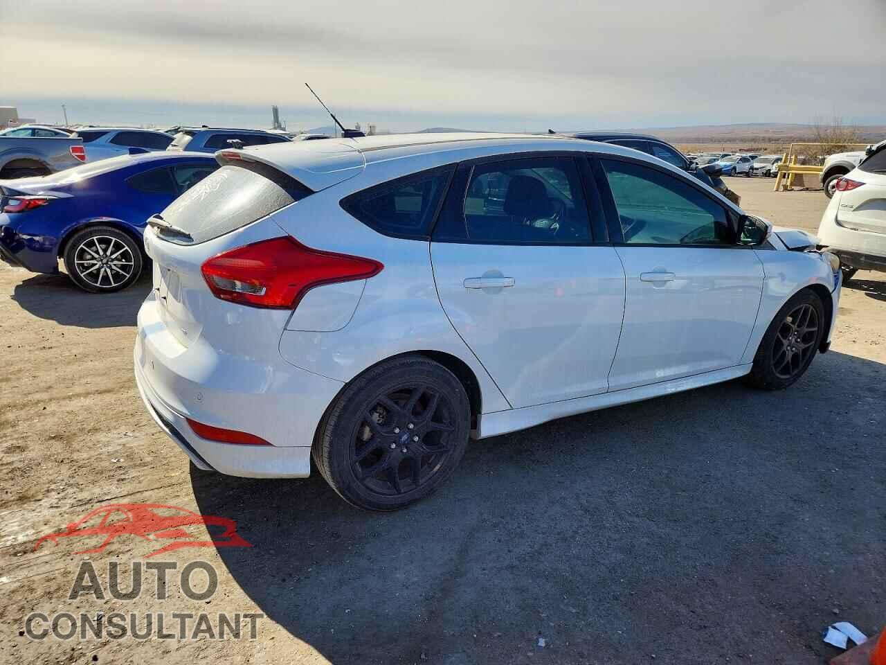 FORD FOCUS 2016 - 1FADP3K27GL268068
