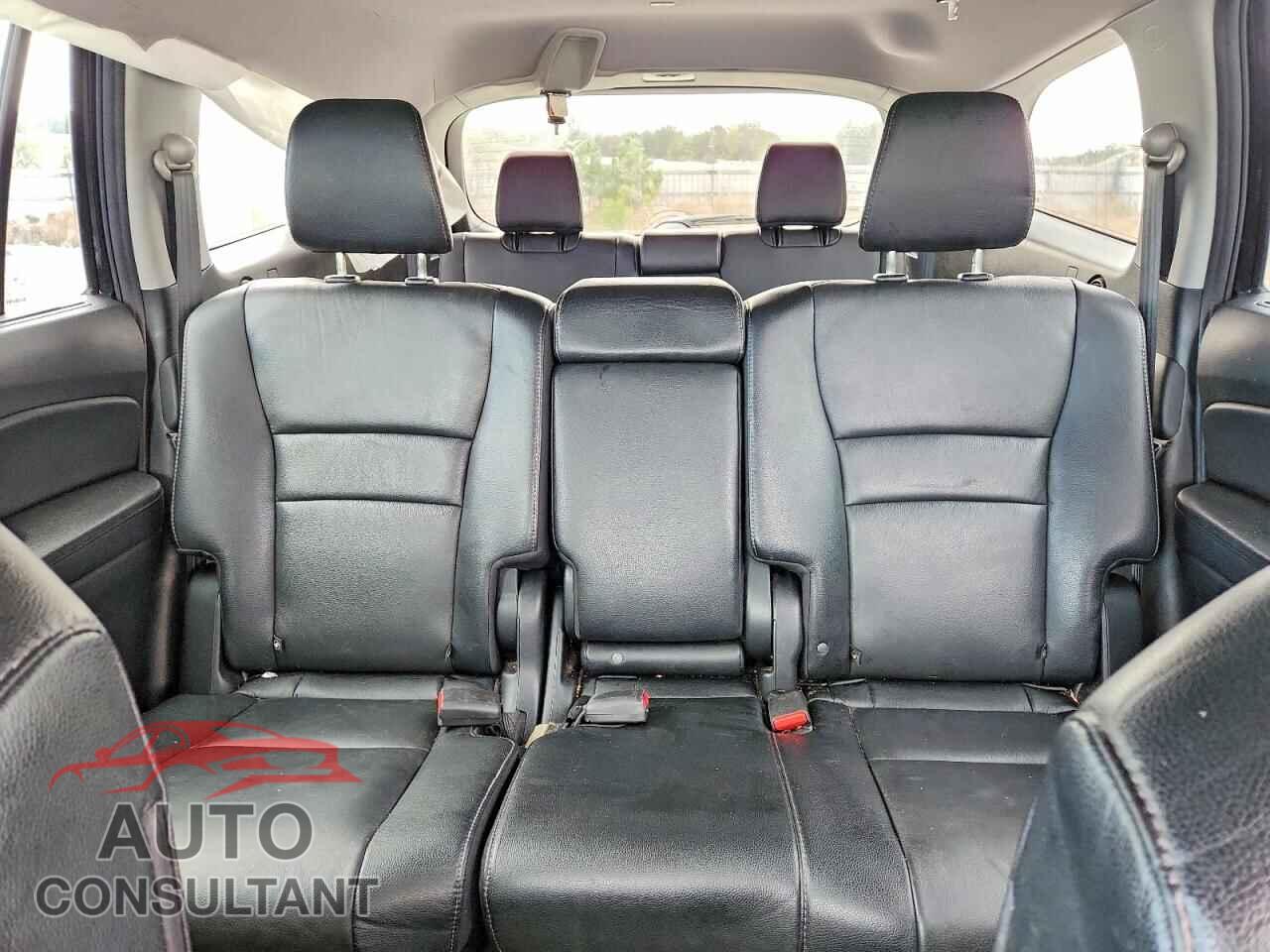 HONDA PILOT 2017 - 5FNYF5H98HB045671