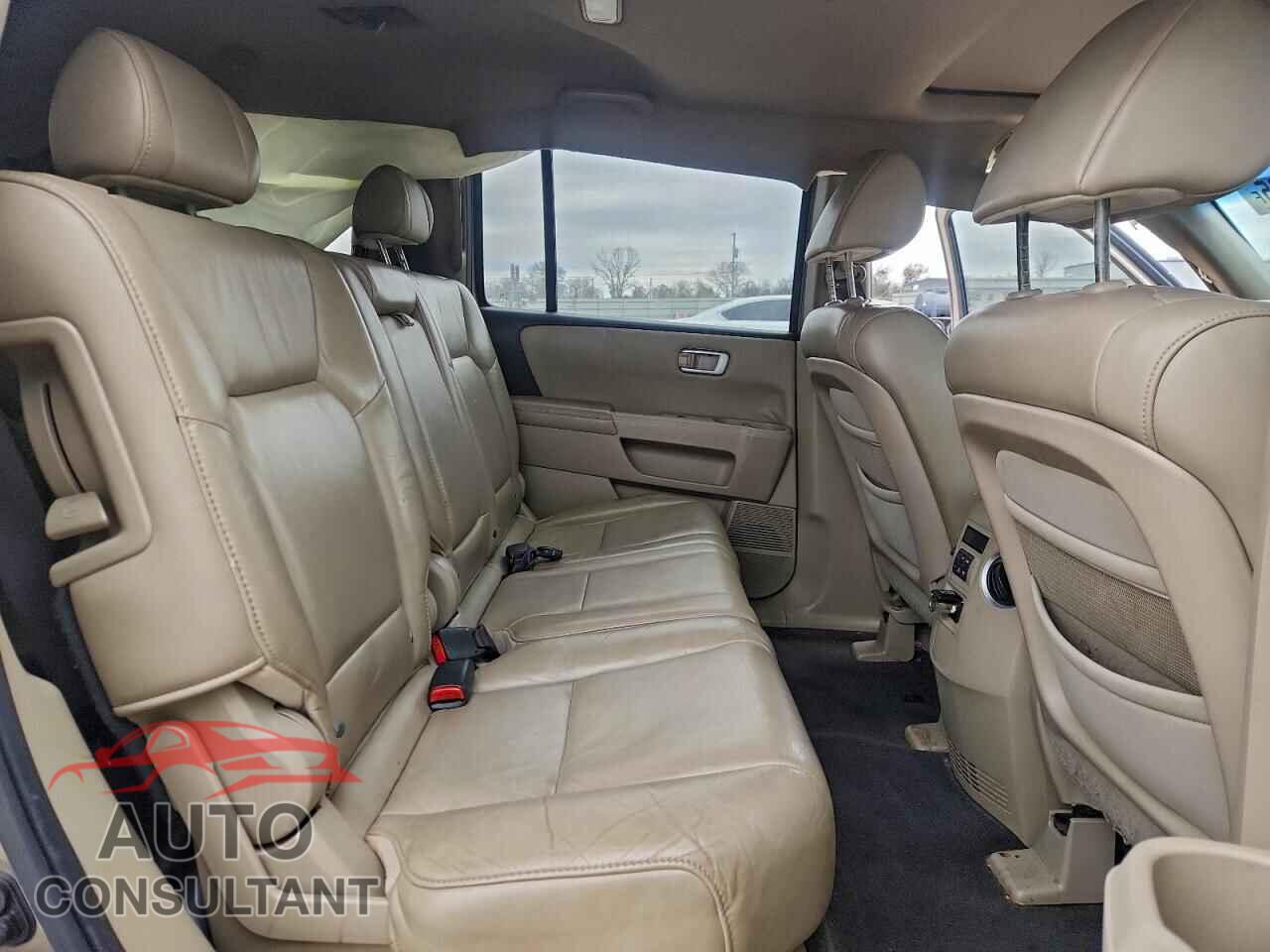 HONDA PILOT 2011 - 5FNYF3H50BB022720
