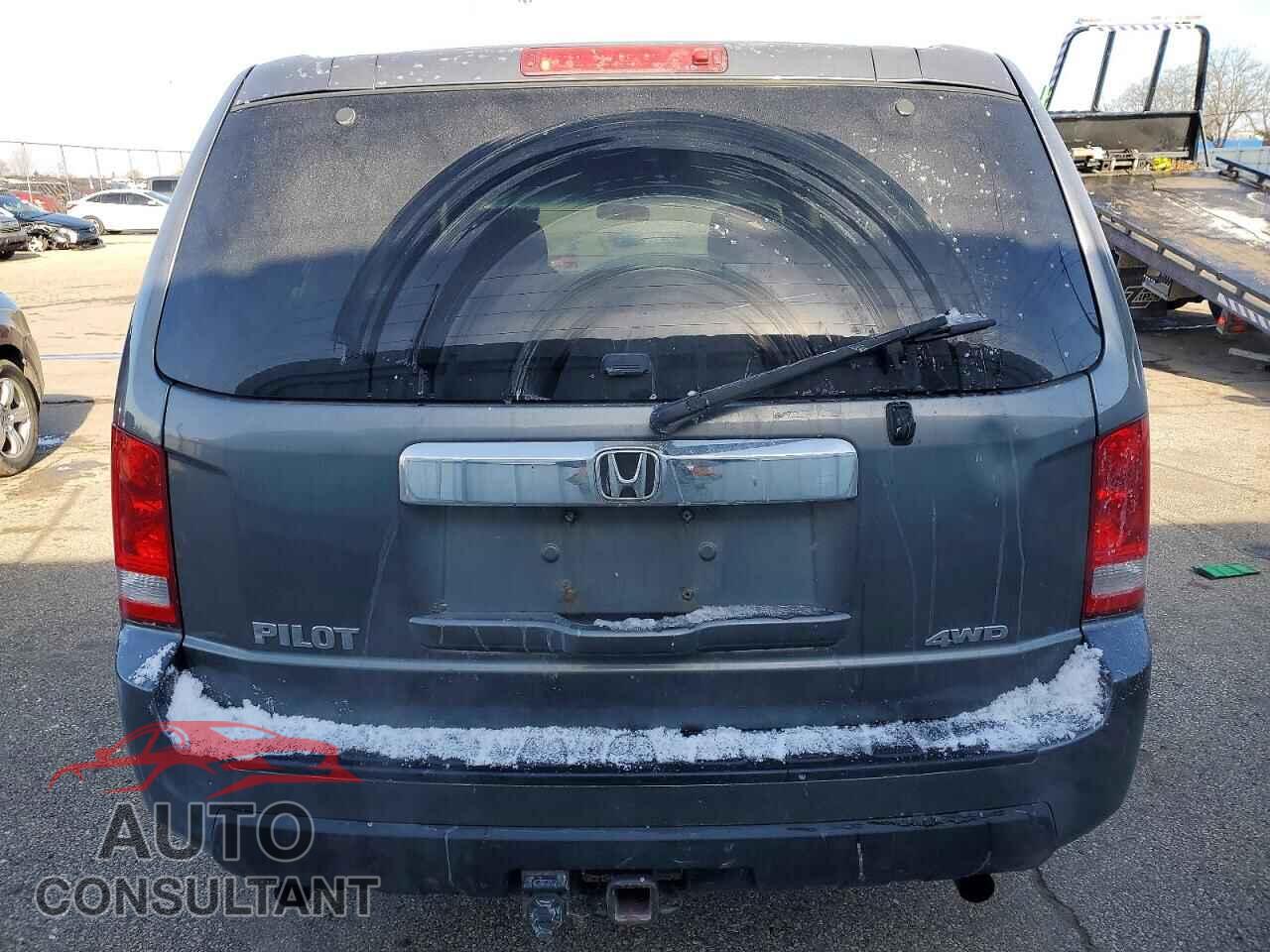 HONDA PILOT 2011 - 5FNYF4H2XBB013485
