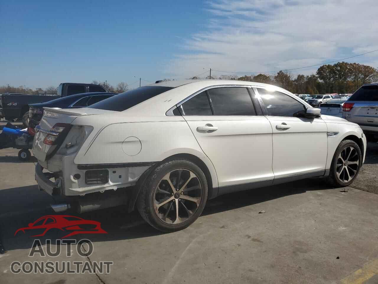 FORD TAURUS 2014 - 1FAHP2E82EG113154