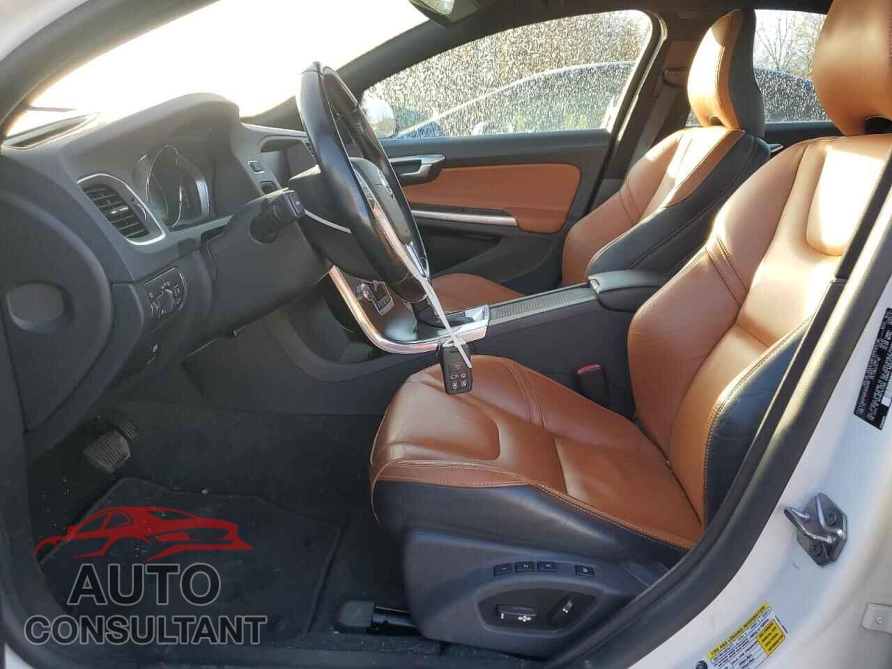 VOLVO S60 2015 - YV1612TM7F1348389