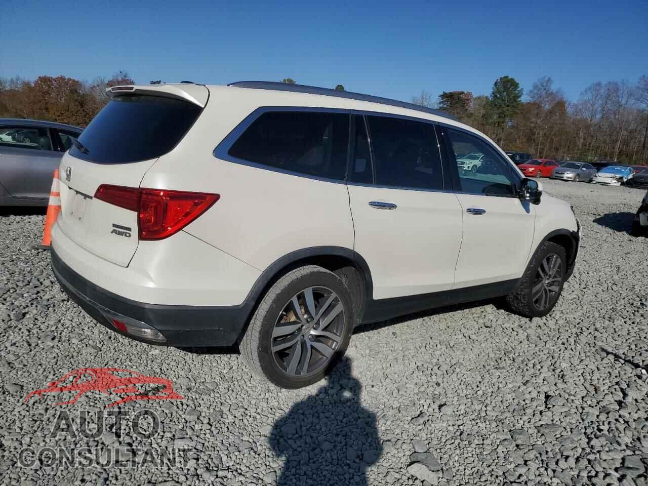 HONDA PILOT 2017 - 5FNYF6H94HB102924