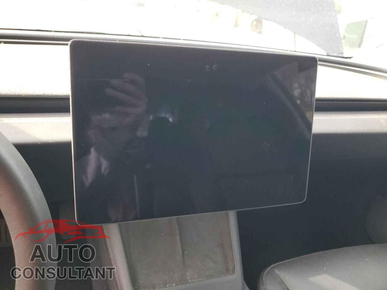 TESLA MODEL 3 2024 - 5YJ3E1EA8RF755160