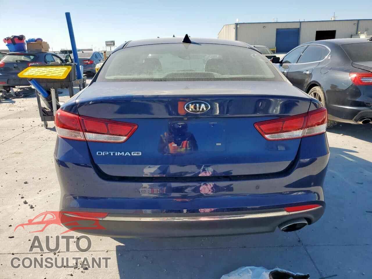 KIA OPTIMA 2017 - 5XXGT4L32HG170180
