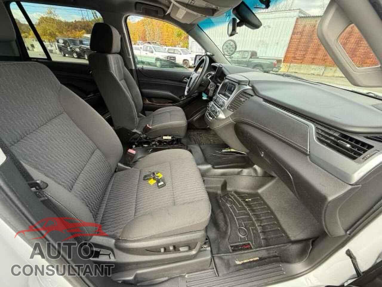 CHEVROLET TAHOE 2017 - 1GNLCDEC2HR190882