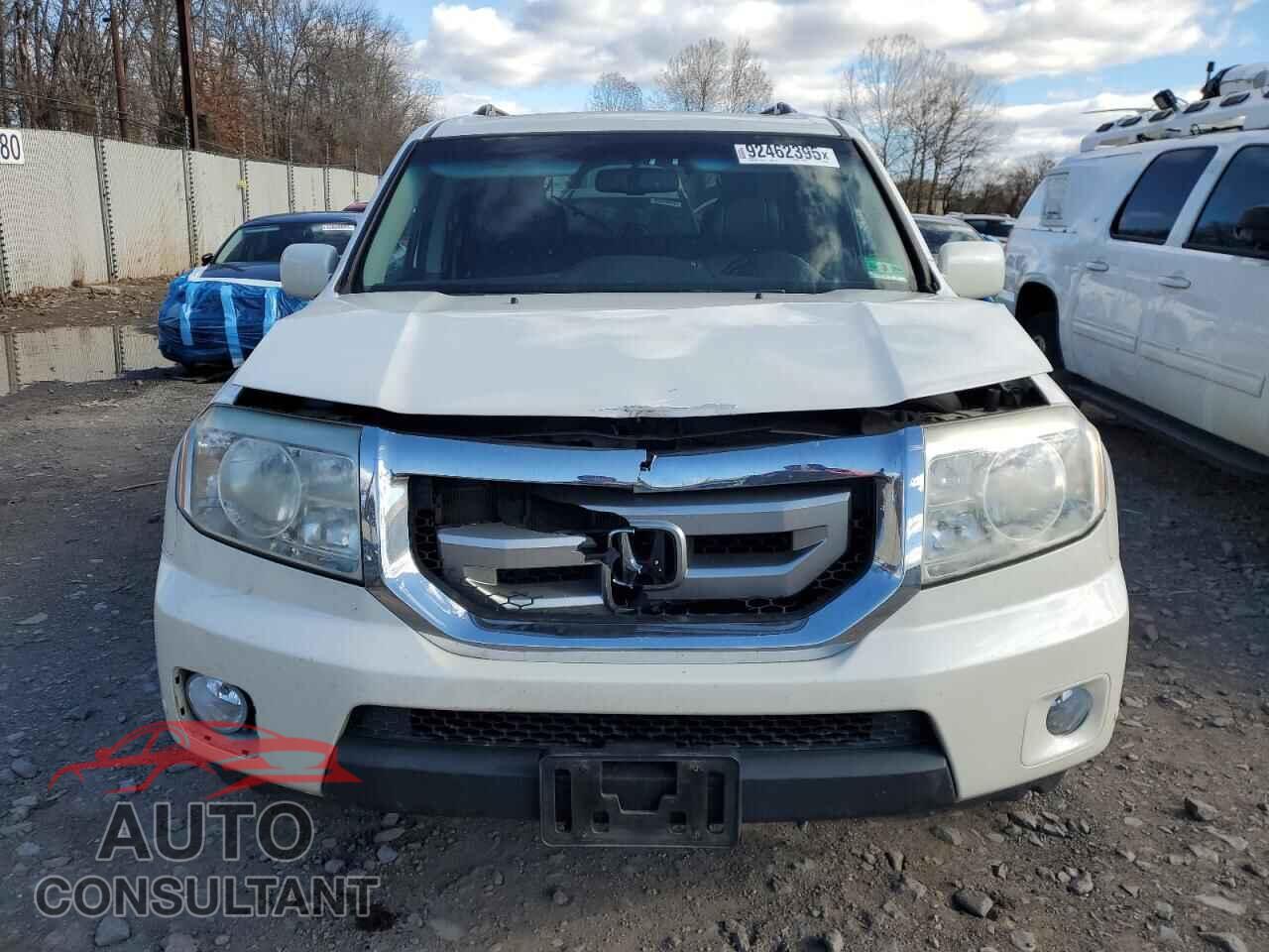 HONDA PILOT 2011 - 5FNYF4H96BB003484