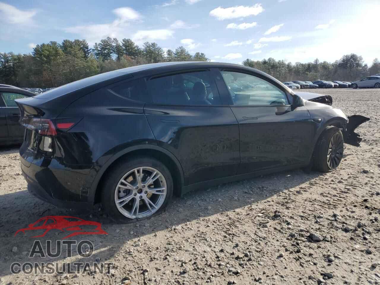 TESLA MODEL Y 2023 - 7SAYGDEE9PF847981