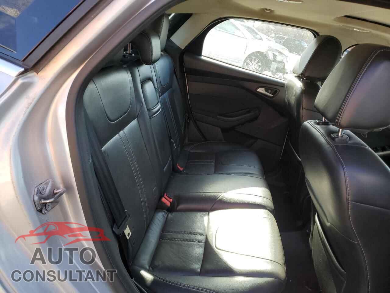 FORD FOCUS 2012 - 1FAHP3M28CL395632