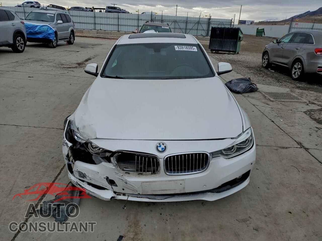 BMW 3 SERIES 2016 - WBA8E3G54GNU01892
