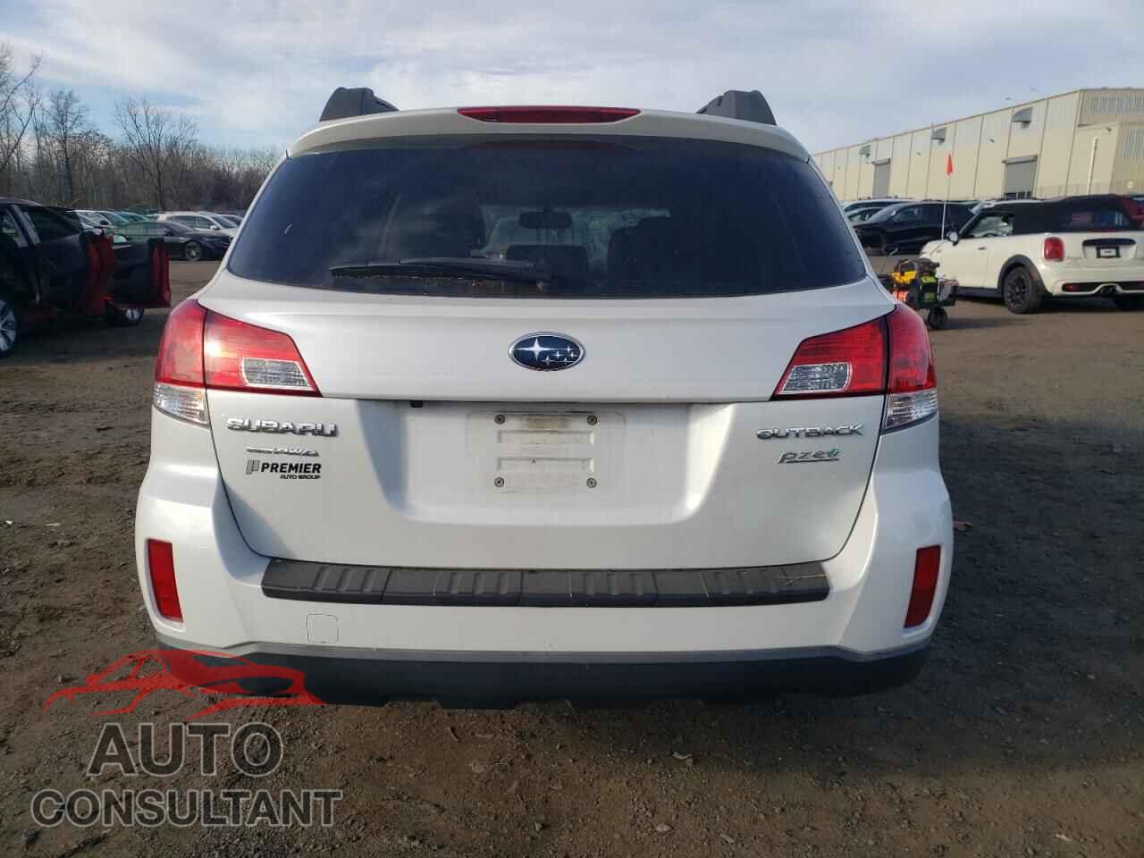 SUBARU OUTBACK 2013 - 4S4BRBGC3D3200543