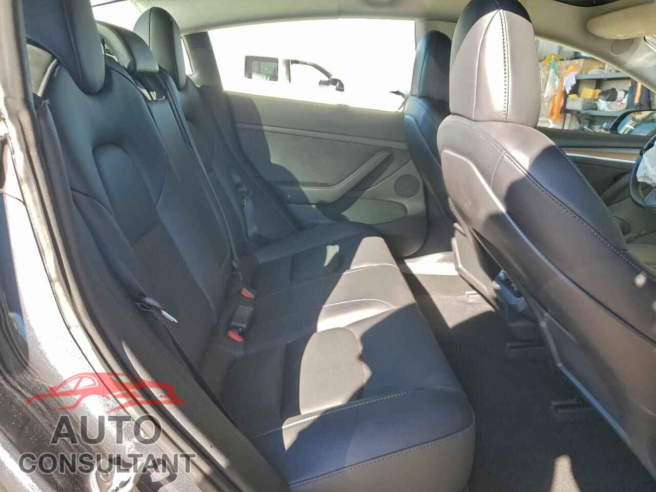 TESLA MODEL 3 2022 - 5YJ3E1EA3NF376822