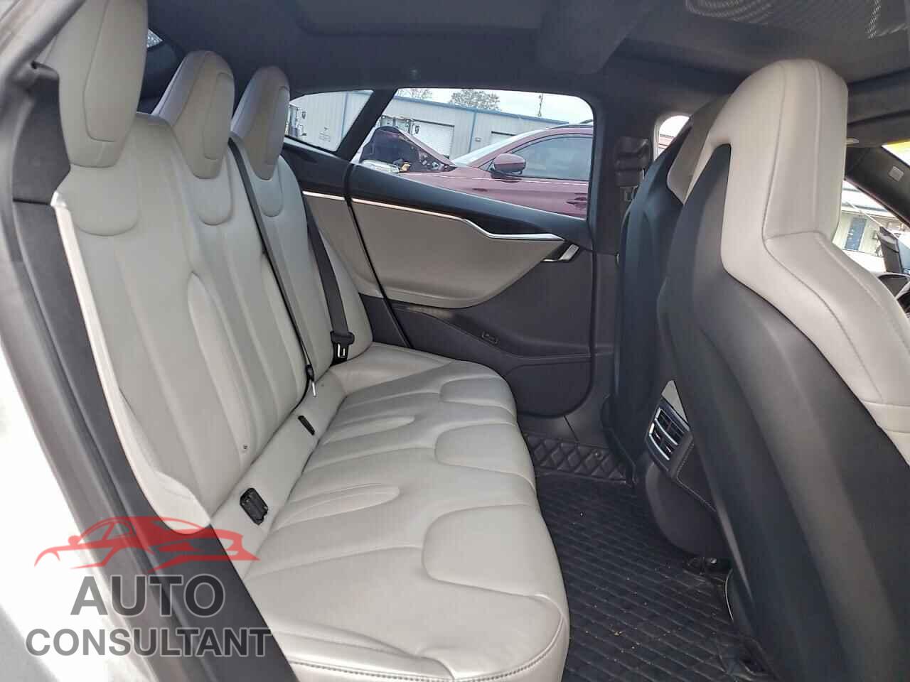 TESLA MODEL S 2015 - 5YJSA1E45FF120281