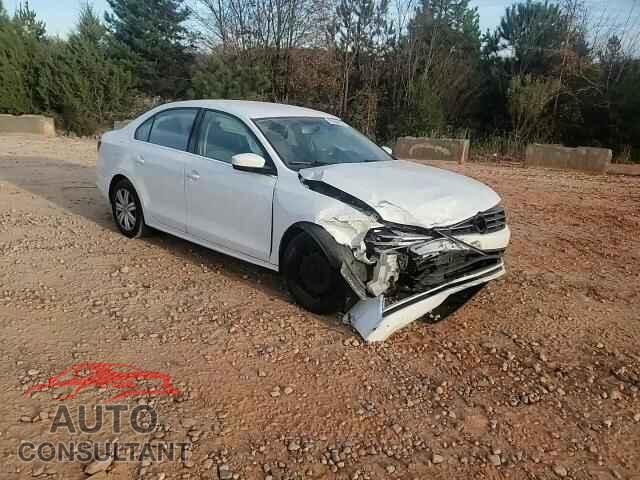 VOLKSWAGEN JETTA 2017 - 3VW2B7AJ0HM330357