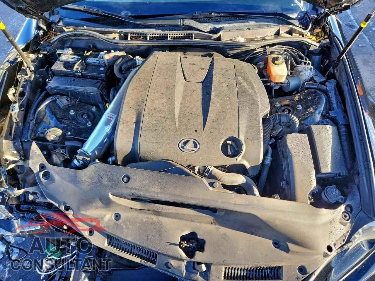 LEXUS IS 2015 - JTHCF1D27F5018177