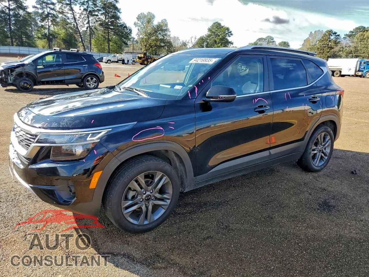 KIA SELTOS 2021 - KNDEU2AA9M7045450