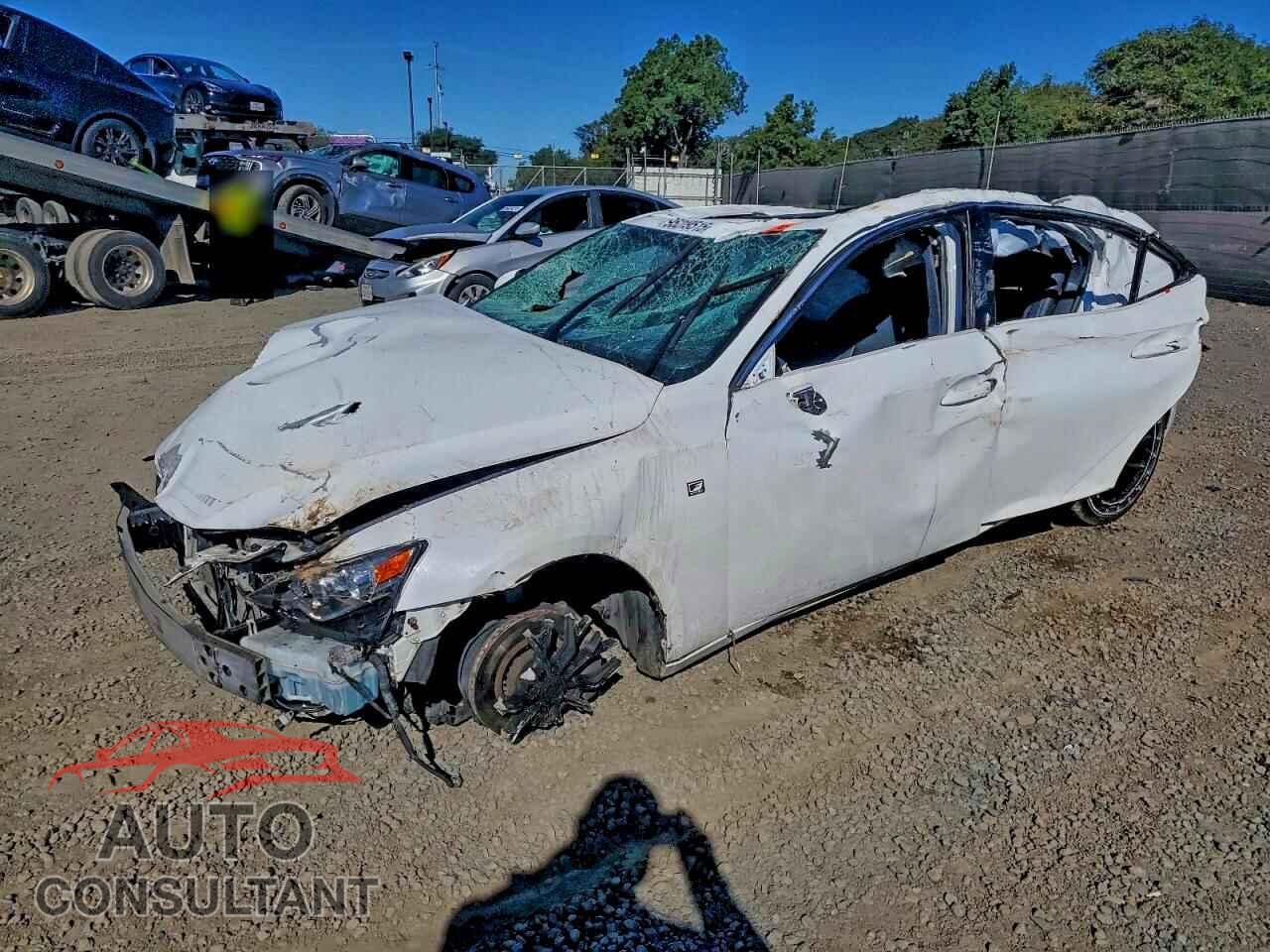 LEXUS IS 2014 - JTHBE1D21E5004630