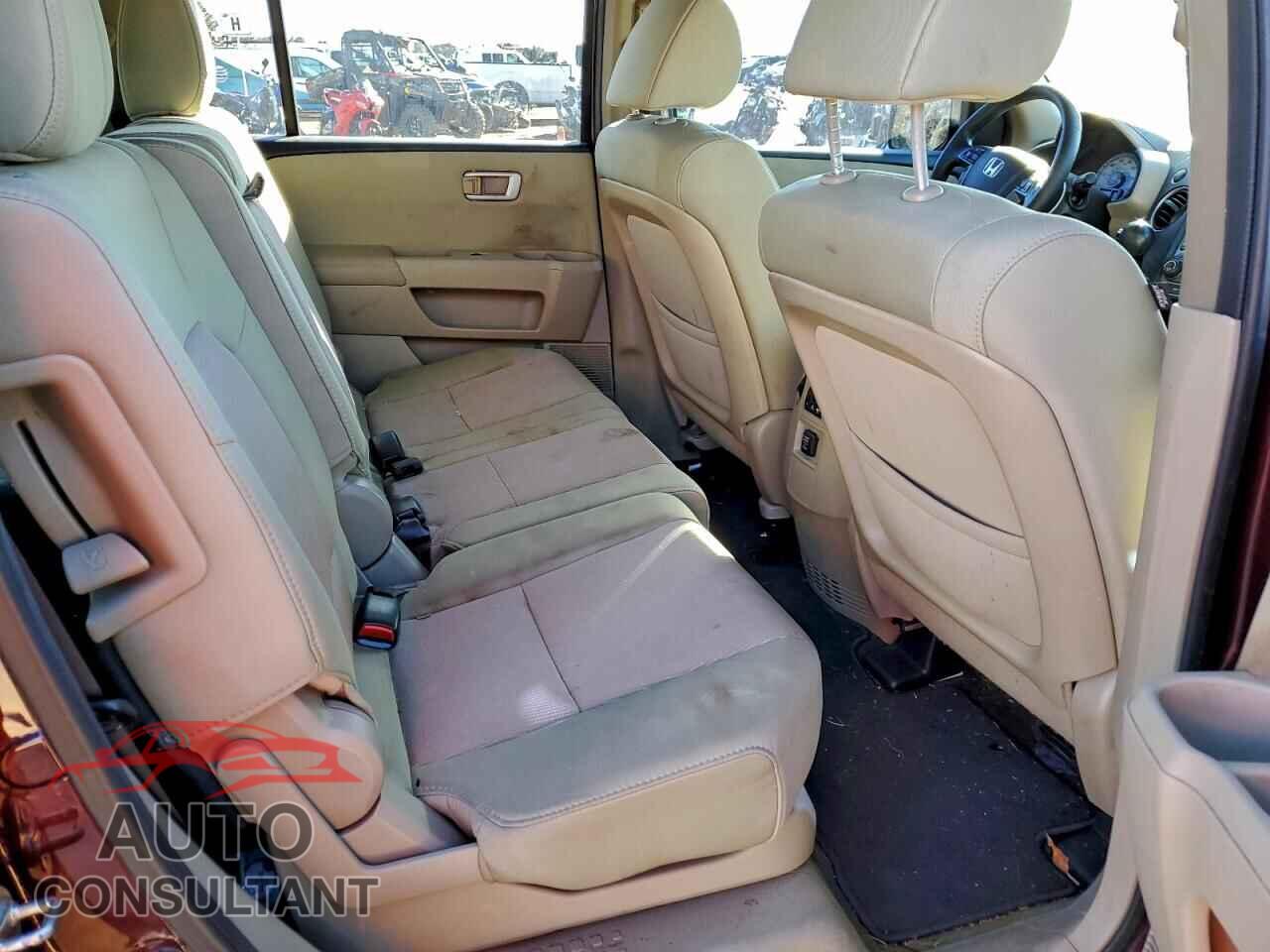 HONDA PILOT 2015 - 5FNYF3H47FB018984