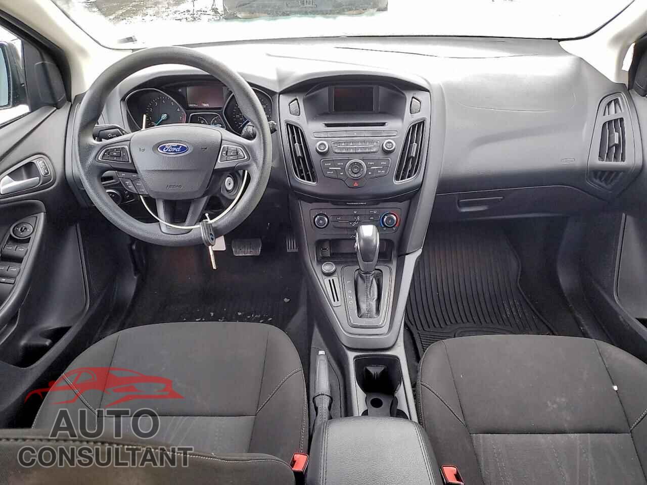 FORD FOCUS 2015 - 1FADP3K25FL287409