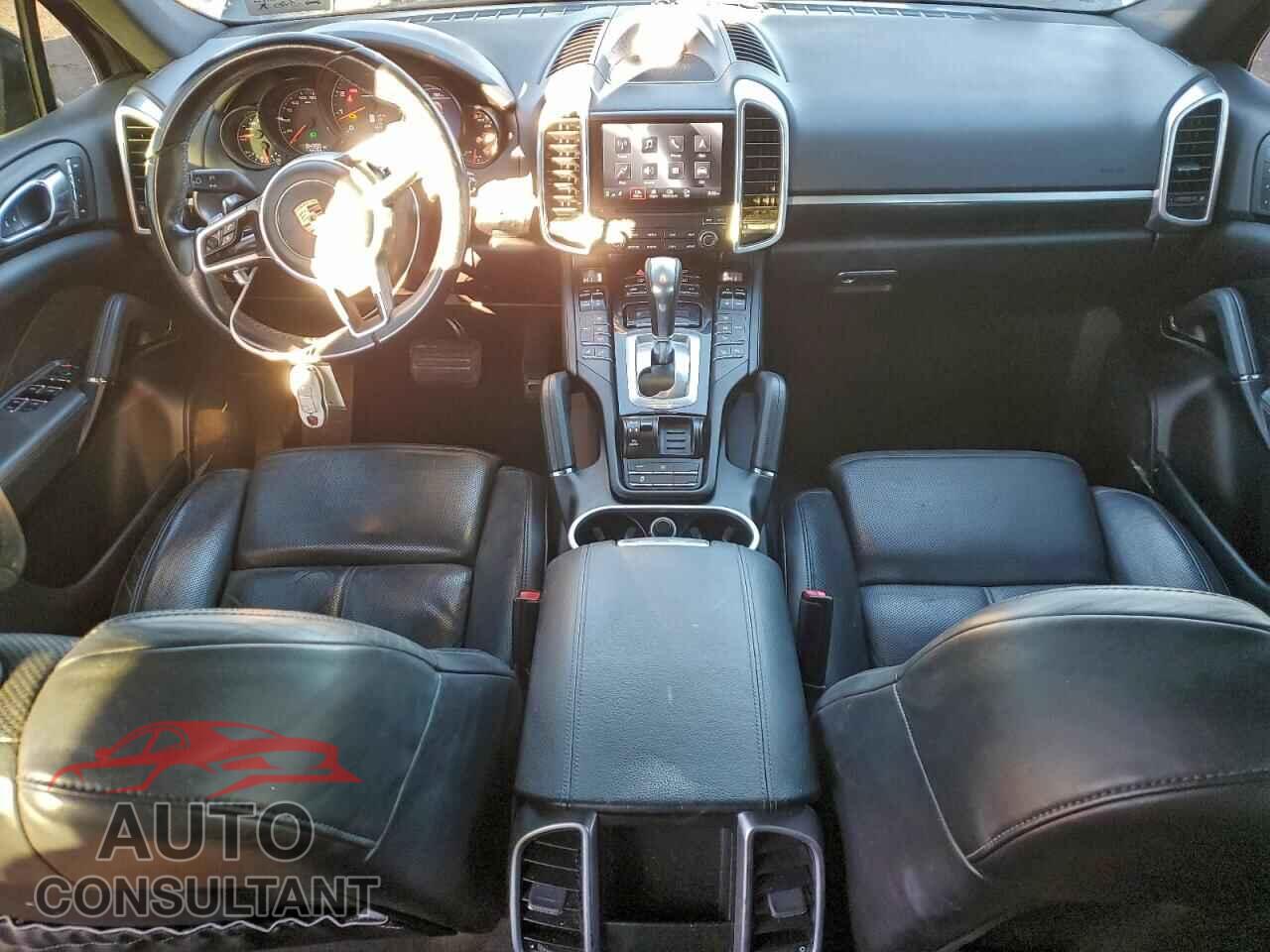 PORSCHE CAYENNE 2017 - WP1AA2A26HKA86068