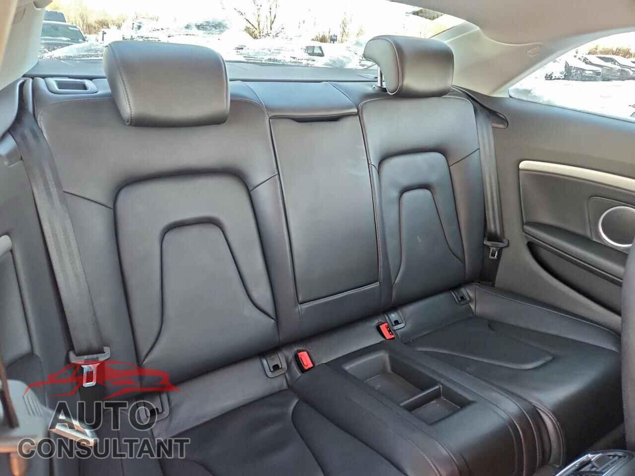 AUDI A5 2011 - WAUVFAFR5BA045607