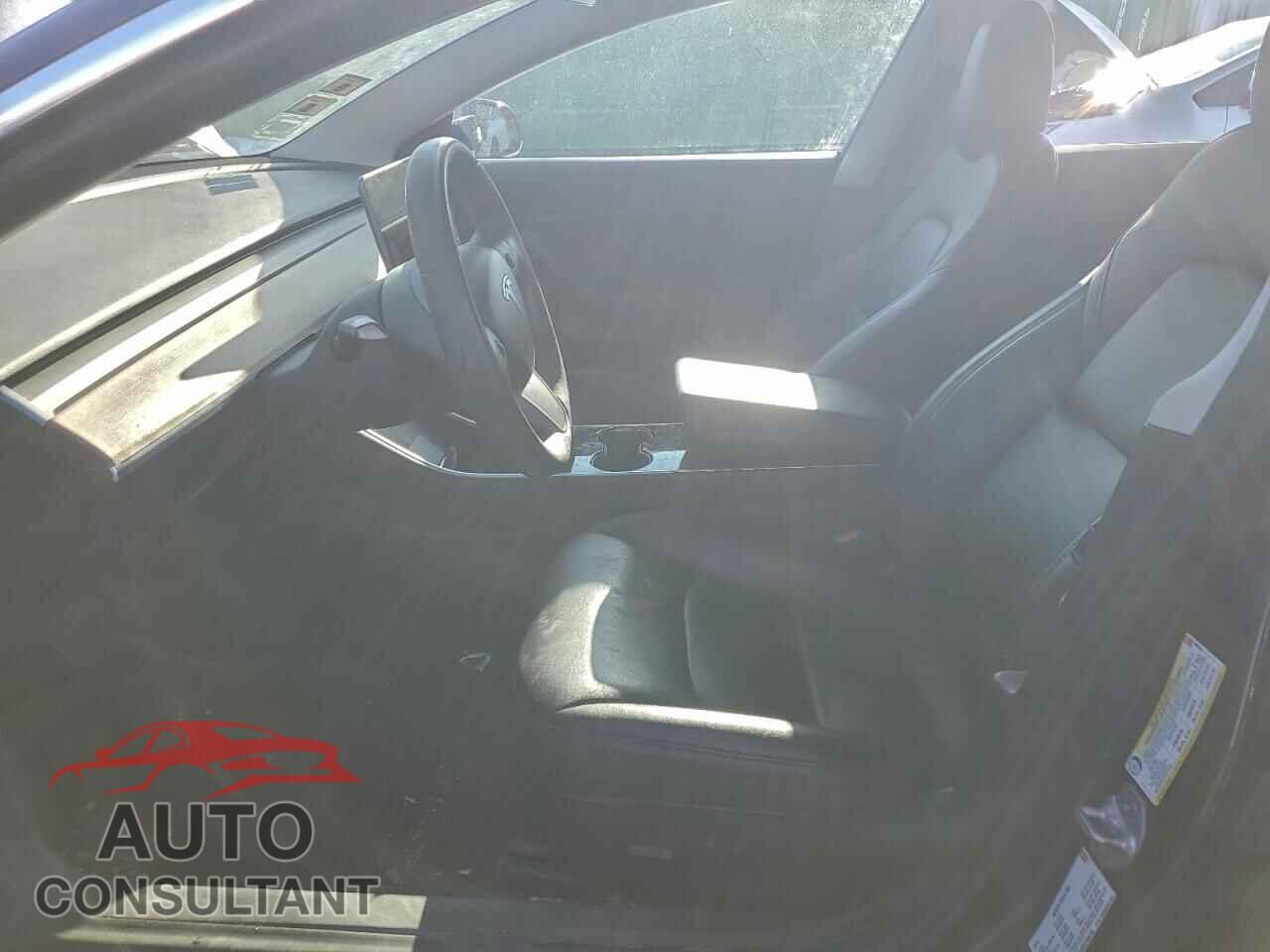 TESLA MODEL 3 2018 - 5YJ3E1EB2JF090186