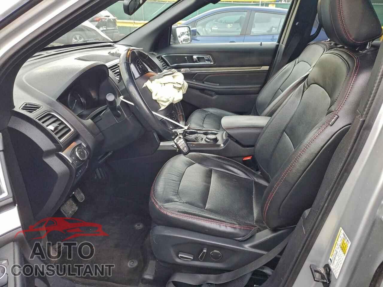 FORD EXPLORER 2018 - 1FM5K8GT2JGB31031