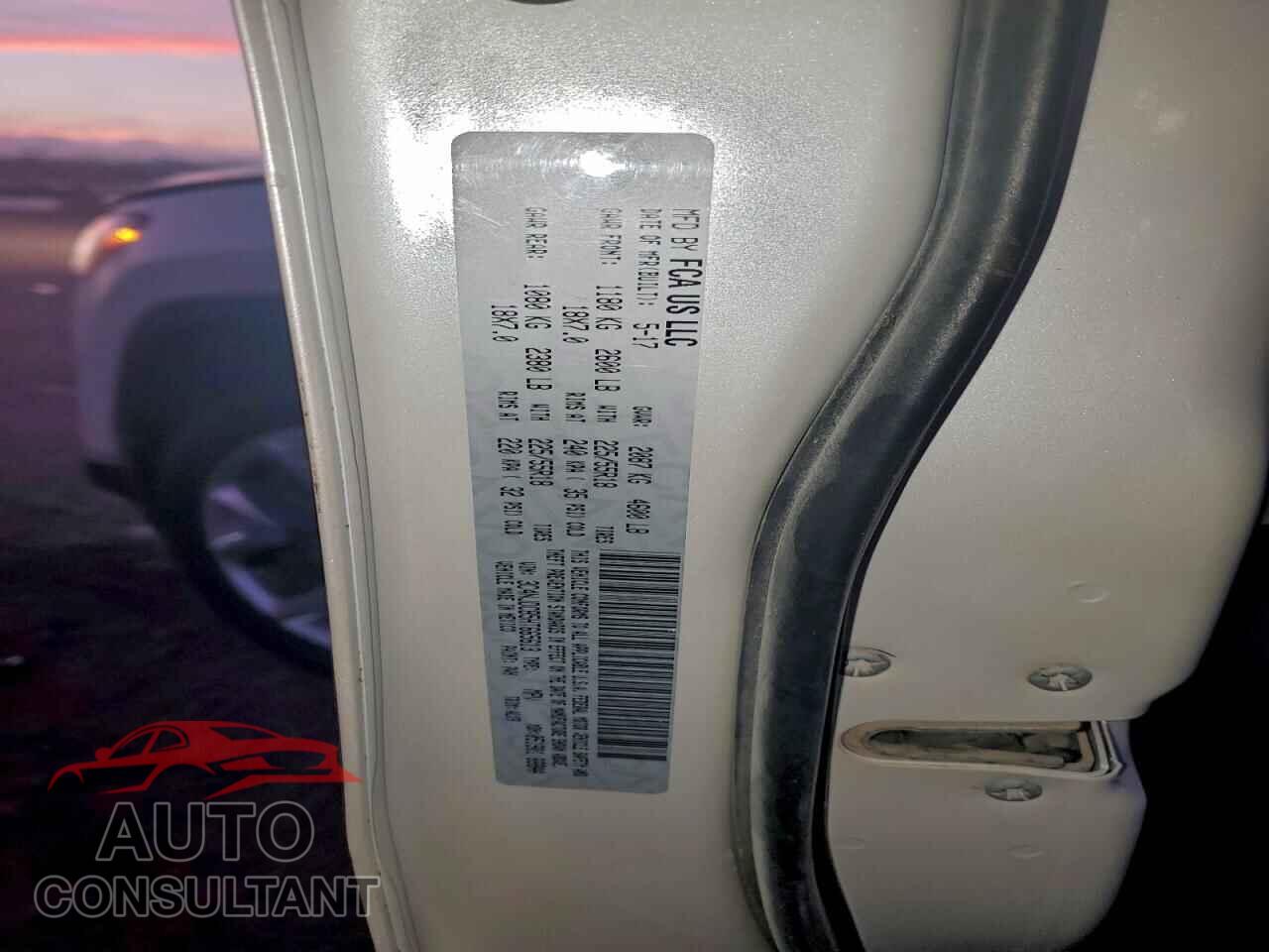 JEEP COMPASS 2017 - 3C4NJDCB5HT665613