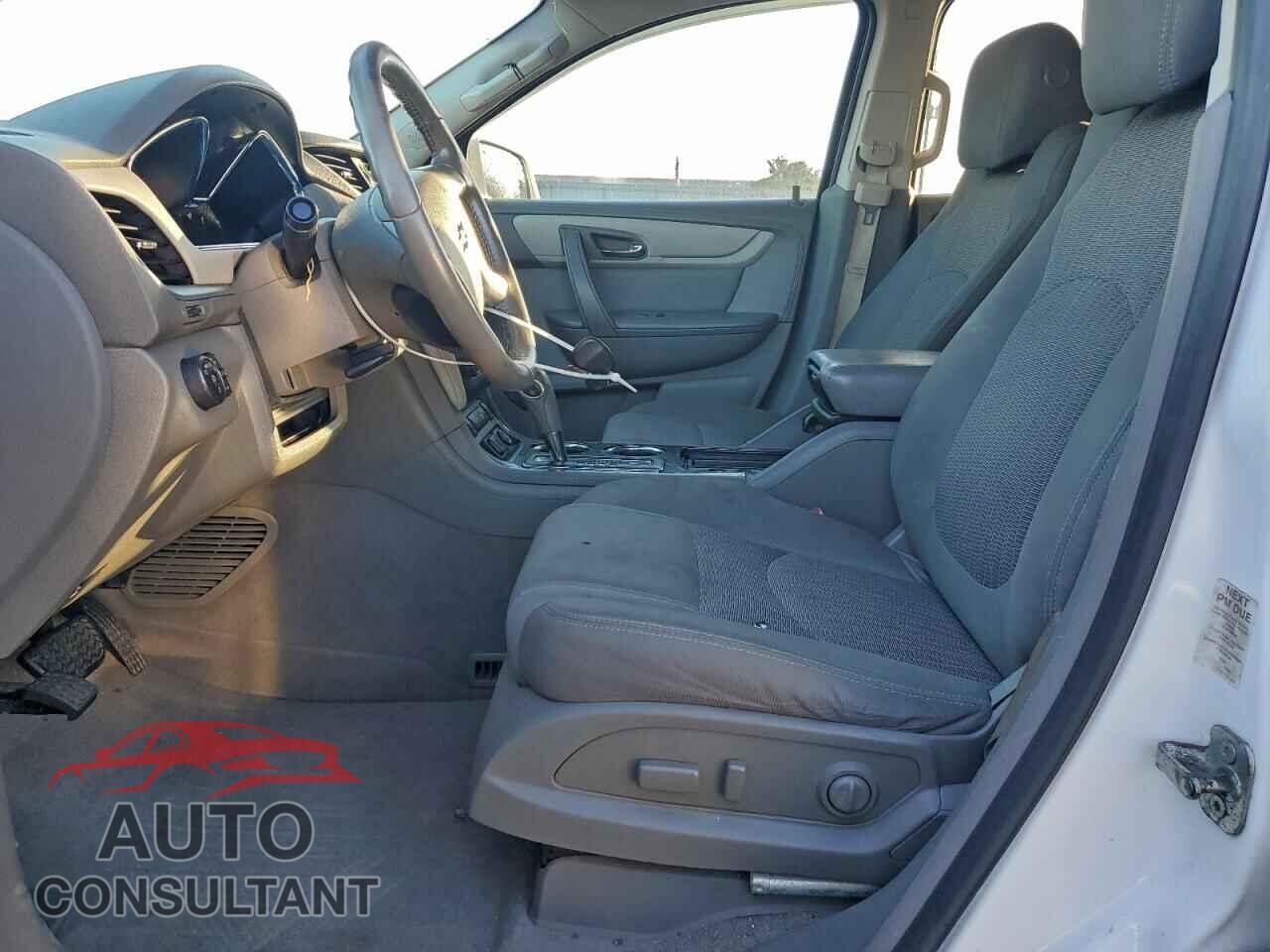 CHEVROLET TRAVERSE 2017 - 1GNKRHKD5HJ161258