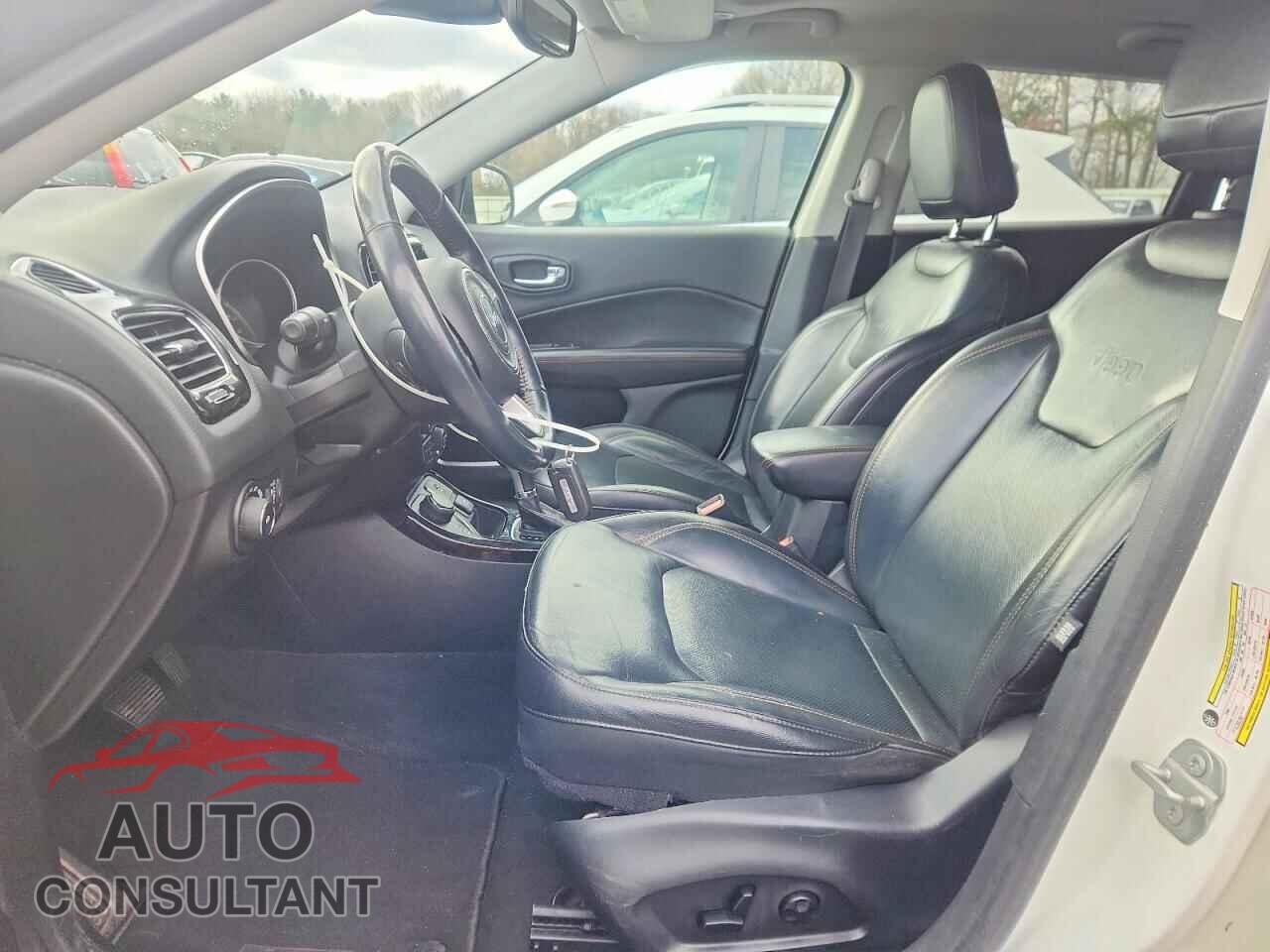 JEEP COMPASS 2018 - 3C4NJDCB3JT298507