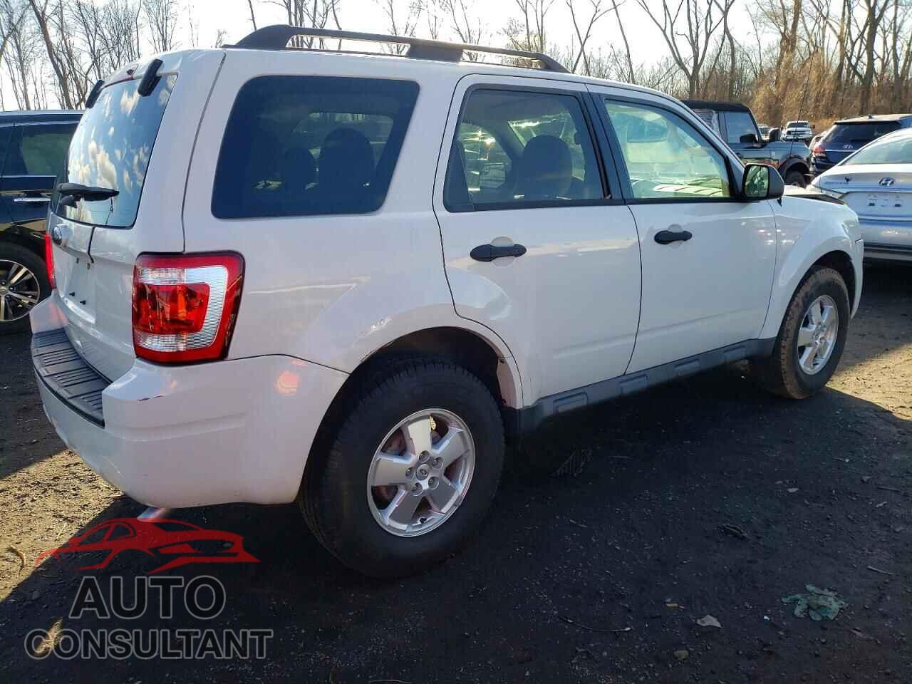 FORD ESCAPE 2011 - 1FMCU0D7XBKB08413
