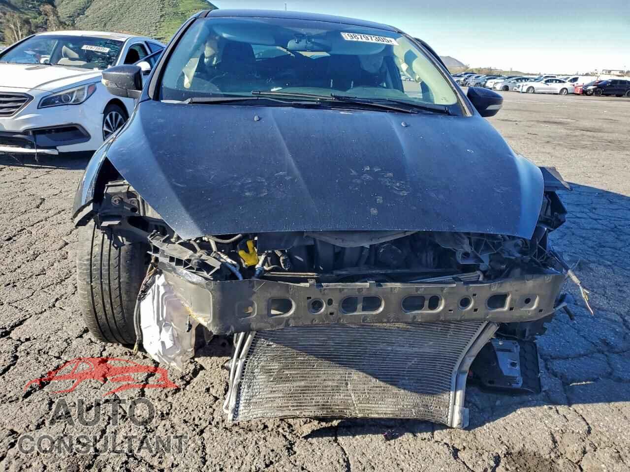 FORD FOCUS 2016 - 1FADP3K2XGL255928