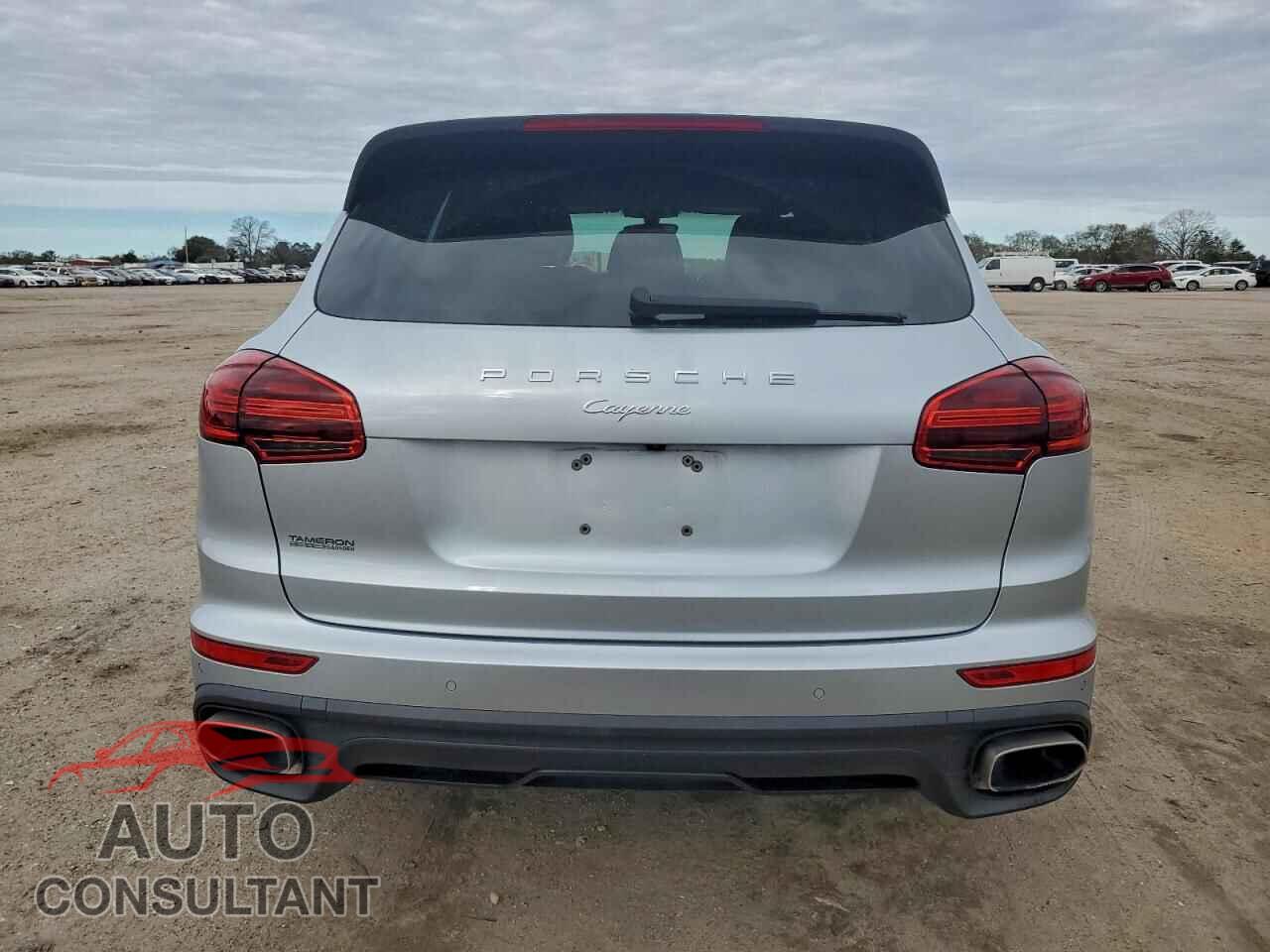 PORSCHE CAYENNE 2018 - WP1AA2A23JKA05680