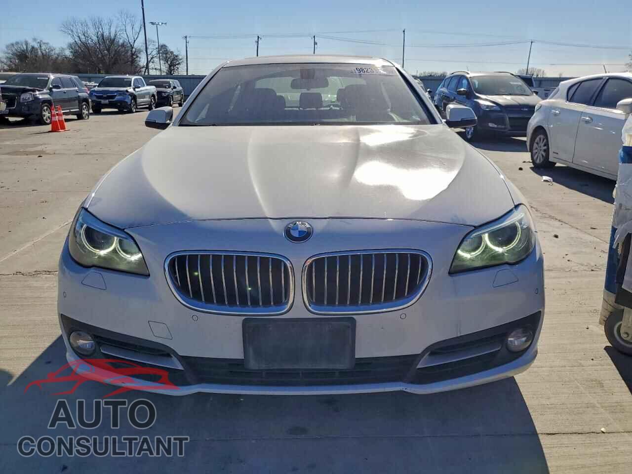 BMW 5 SERIES 2015 - WBA5A5C55FD517879