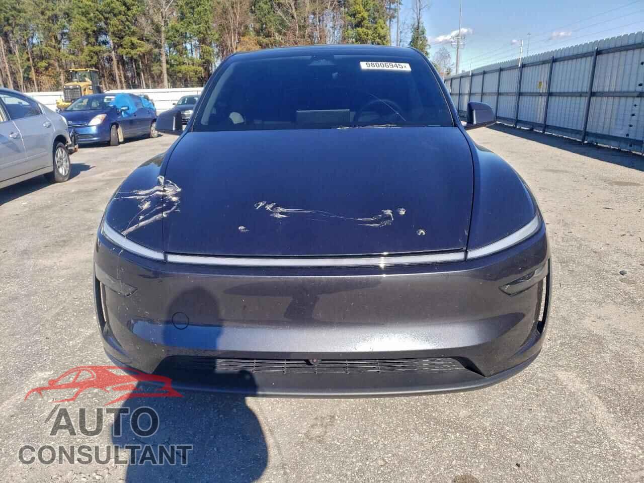 TESLA MODEL Y 2026 - 7SAYGDEE2TA399283