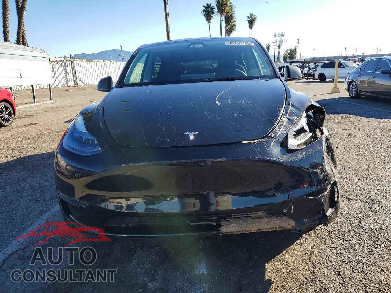 TESLA MODEL Y 2025 - 7SAYGDED8SA367623
