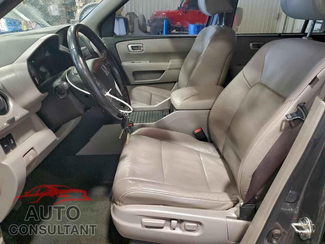HONDA PILOT 2013 - 5FNYF4H9XDB070883