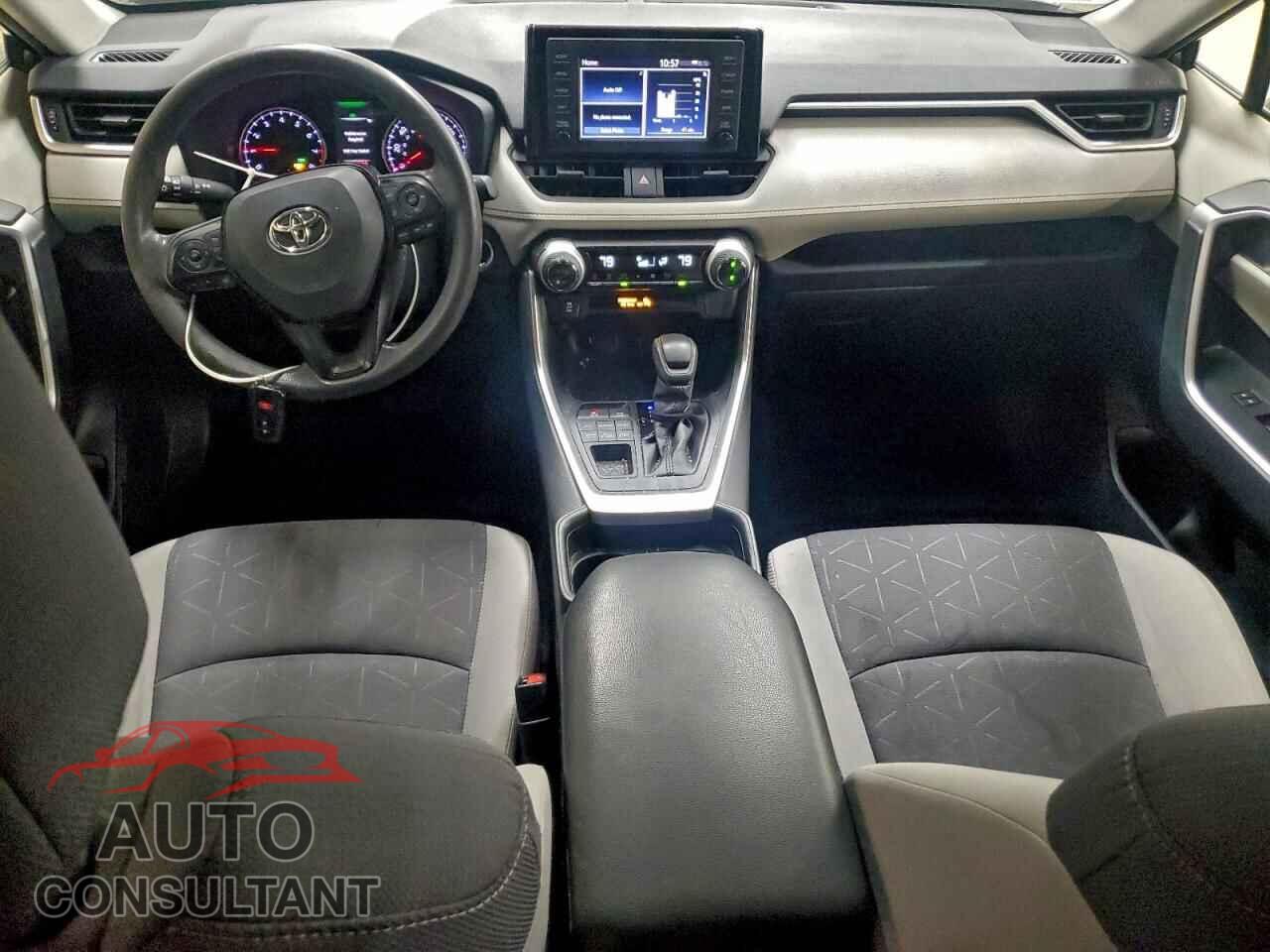 TOYOTA RAV4 2019 - JTMP1RFV9KD039152