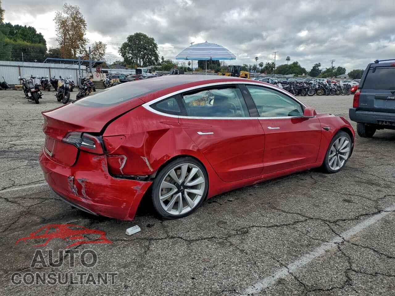 TESLA MODEL 3 2018 - 5YJ3E1EA8JF039055